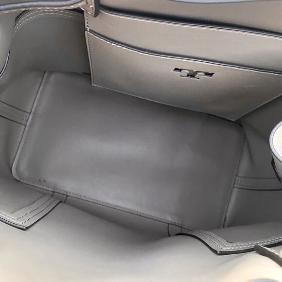 Tory Burch Block T Drawstring 100% Leather Tote Bucket Bag French Gray Handbag - Picture 8 of 15